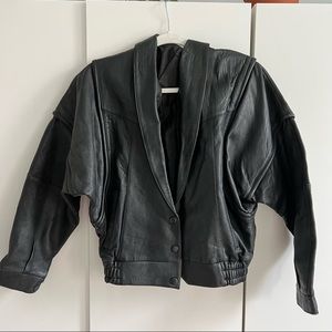 Vintage Black Leather Bomber Jacket estimated Size S/M